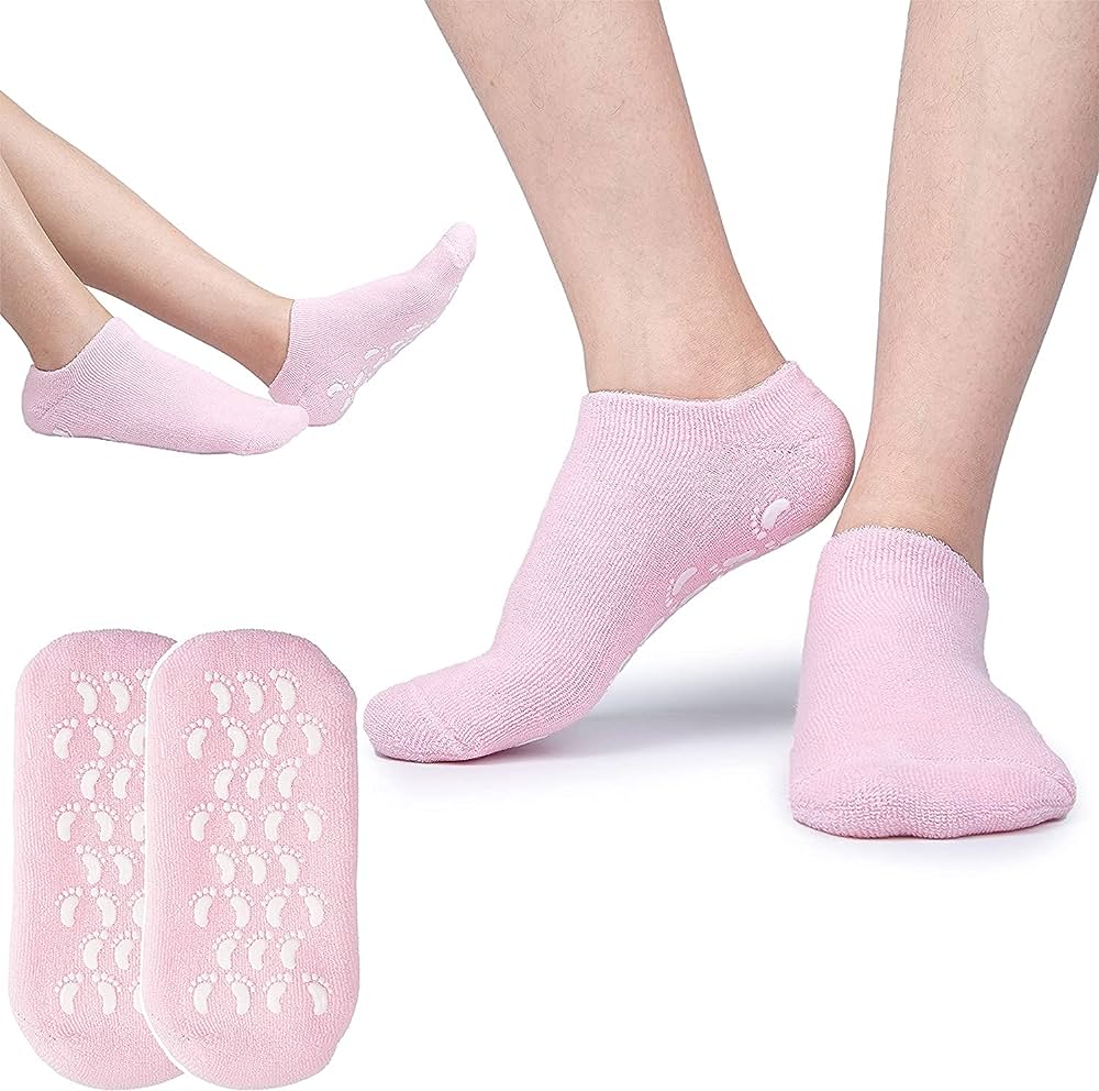 Fantastic Solution For women with Dry ed skin on Heels and Feet. Moisturizing Spa Gel Socks soft of Jojoba Lavender Oil plus Vitamin E a Smell